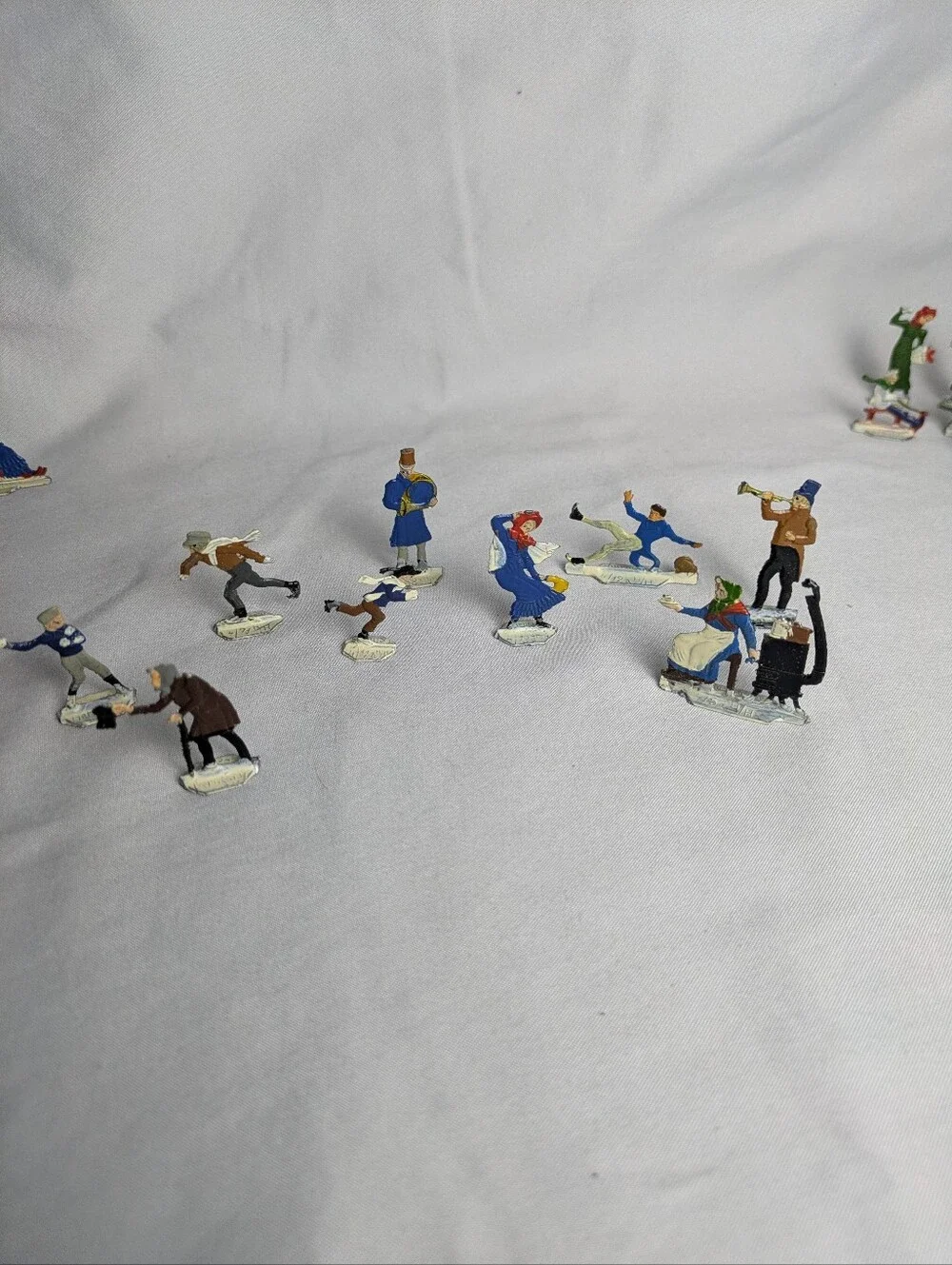 Hans Heinrichsen German Figures Skaters Winter Scene Lead Zinnfiguren Flats